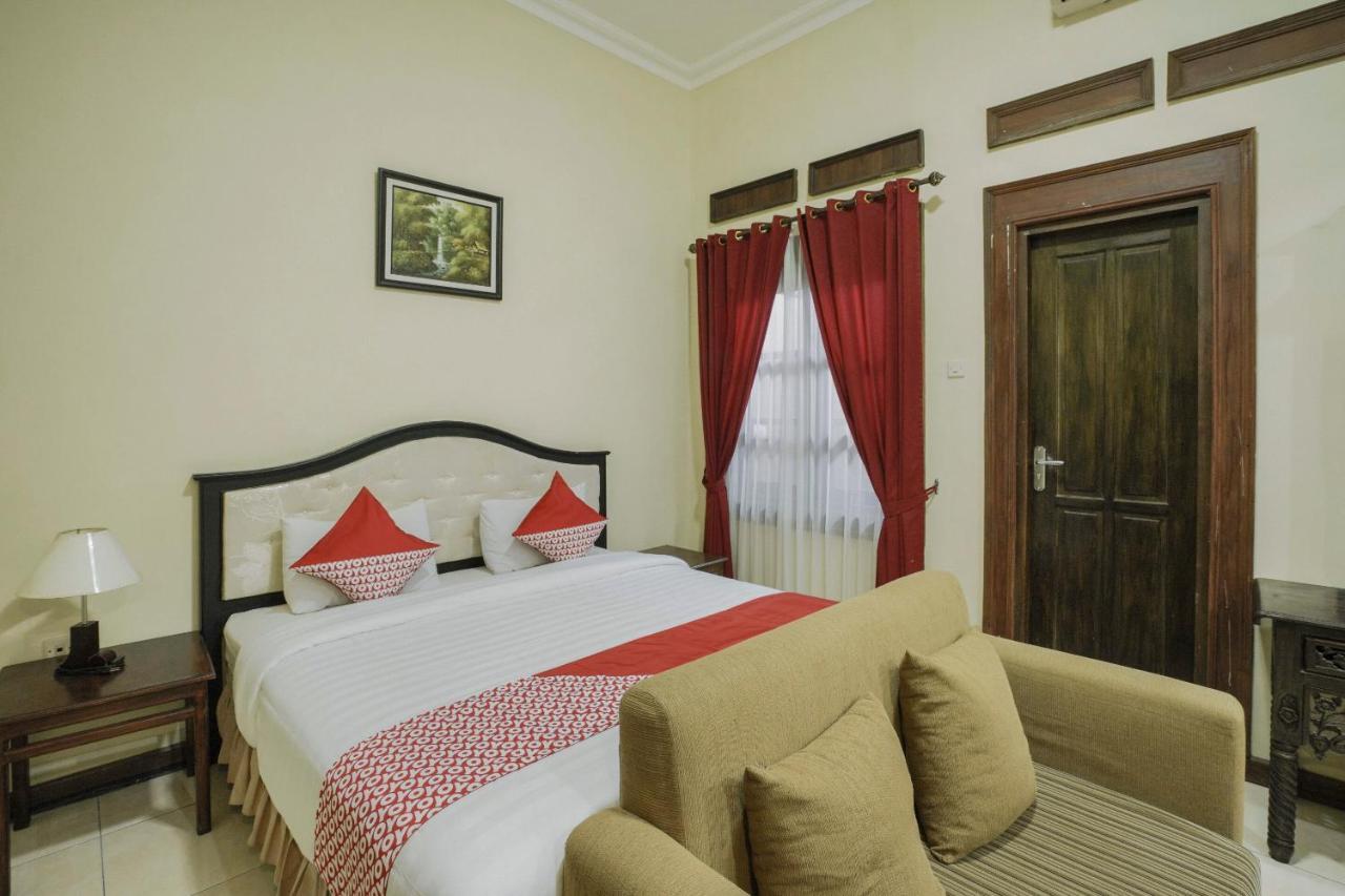 יוגיאקרטה Oyo 804 Ndalem Maharani Guest House מראה חיצוני תמונה