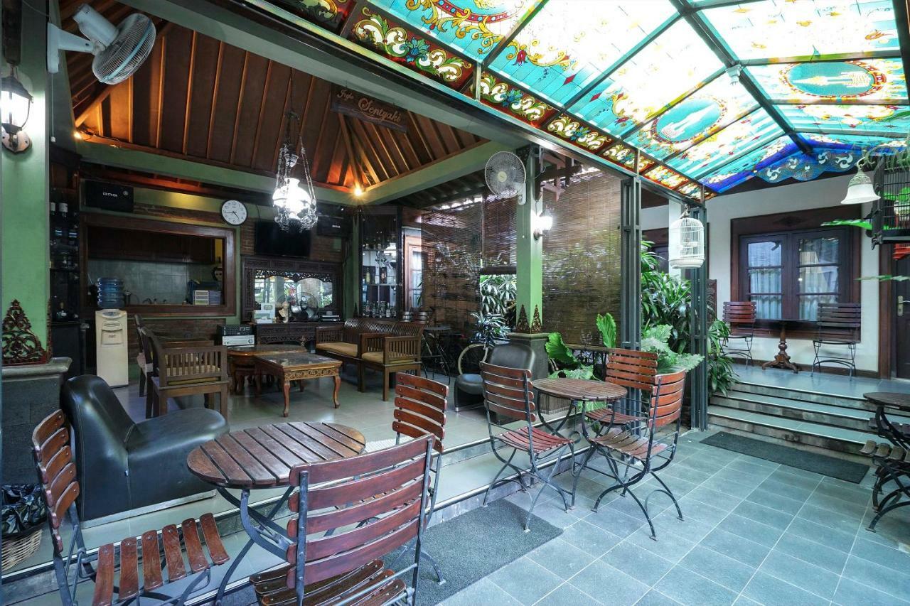 יוגיאקרטה Oyo 804 Ndalem Maharani Guest House מראה חיצוני תמונה