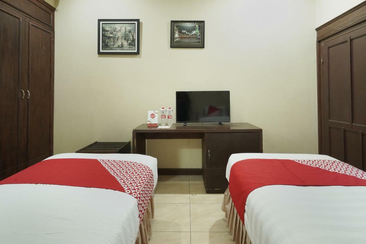 יוגיאקרטה Oyo 804 Ndalem Maharani Guest House מראה חיצוני תמונה
